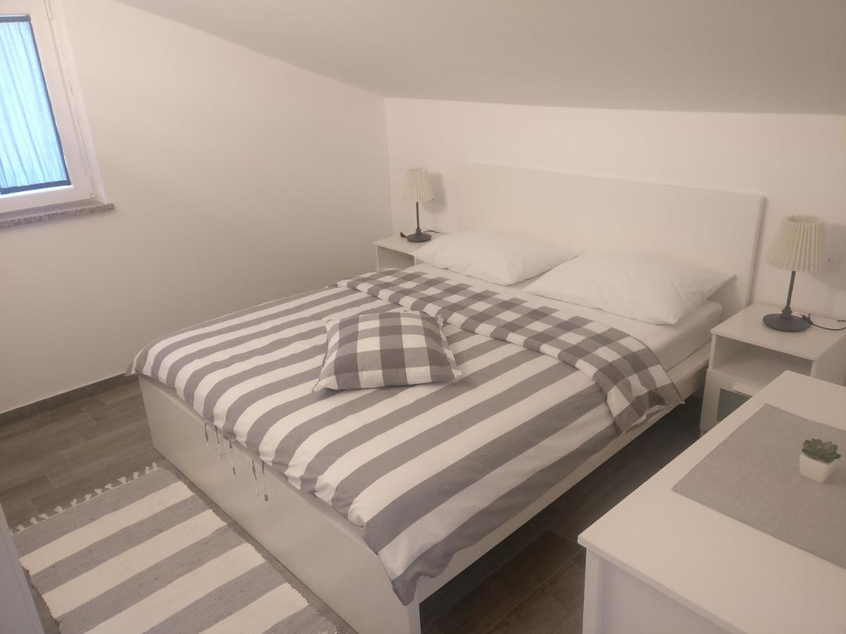 פורץ Apartmani Popovic מראה חיצוני תמונה